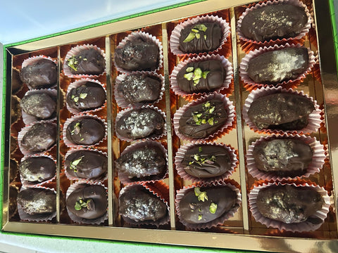 Large Belgian Chocolate Gift Box – 25 Pieces